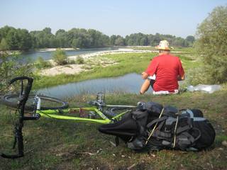 Una pausa lungo il fiume